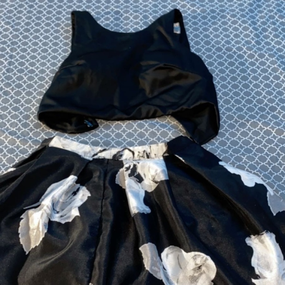 2 piece homecoming dress size 3